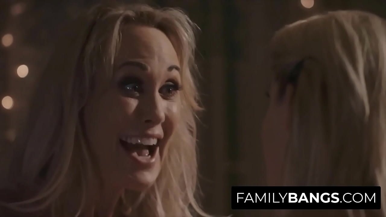 India Summer and Brandi Love: Sexy Lesbian Fun Time